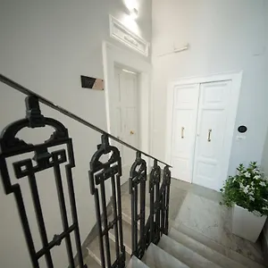 102 2*, Bari Italia